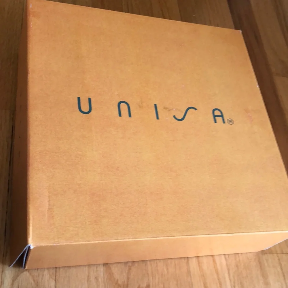 NEW WITH BOX over the knee velvet boots size 6